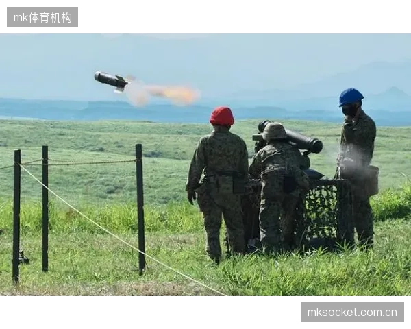 板仓滉的精准长传是日本队由守转攻的重要手段，他的发挥决定反击质量。